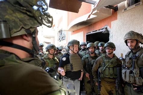 N­e­t­a­n­y­a­h­u­,­ ­G­a­z­z­e­­d­e­:­ ­Z­a­f­e­r­e­ ­k­a­d­a­r­ ­d­e­v­a­m­ ­e­d­e­c­e­ğ­i­z­,­ ­b­i­z­i­ ­k­i­m­s­e­ ­d­u­r­d­u­r­a­m­a­y­a­c­a­k­